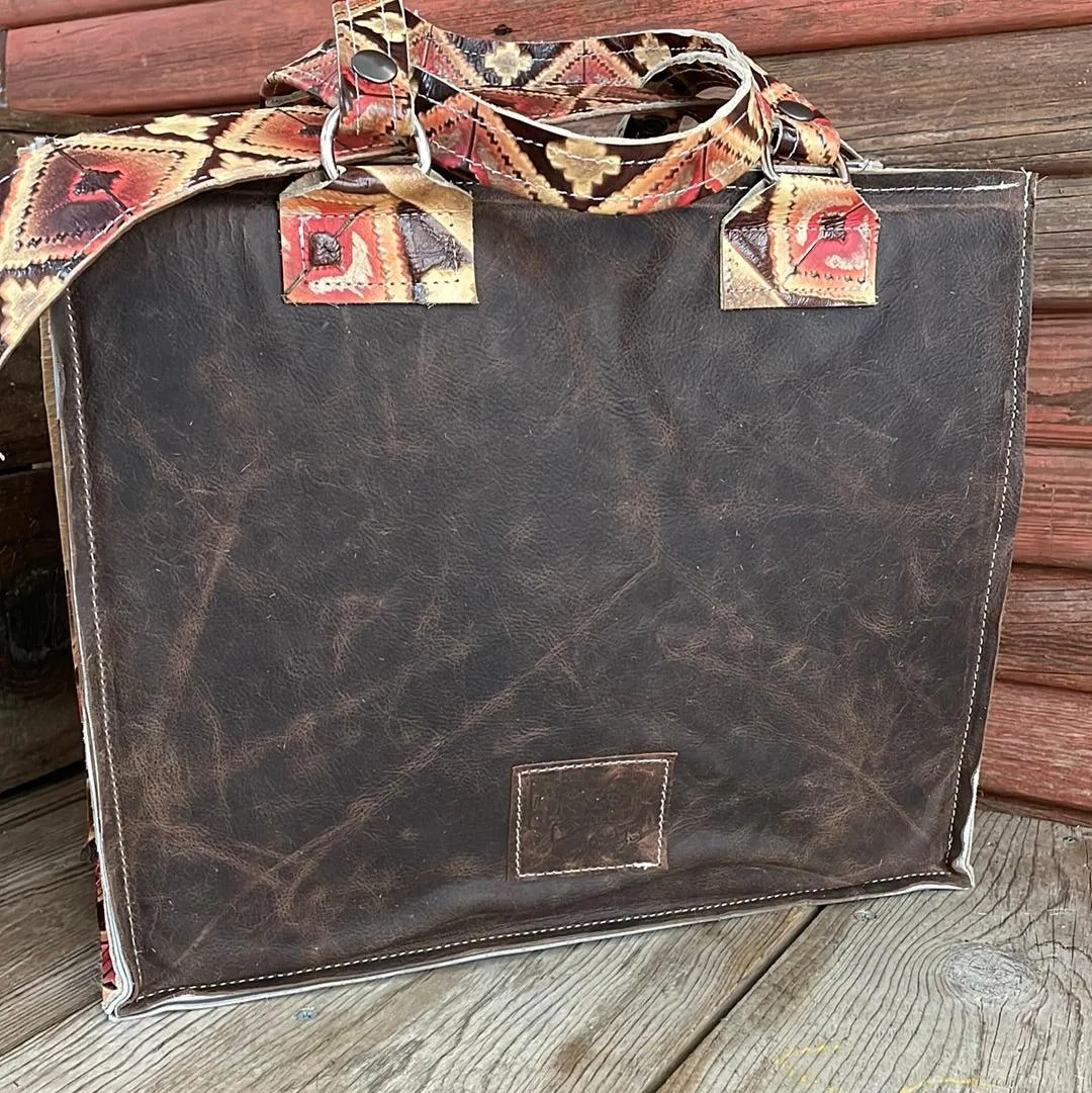 023 Clerk - Palomino w/ Summit Fire