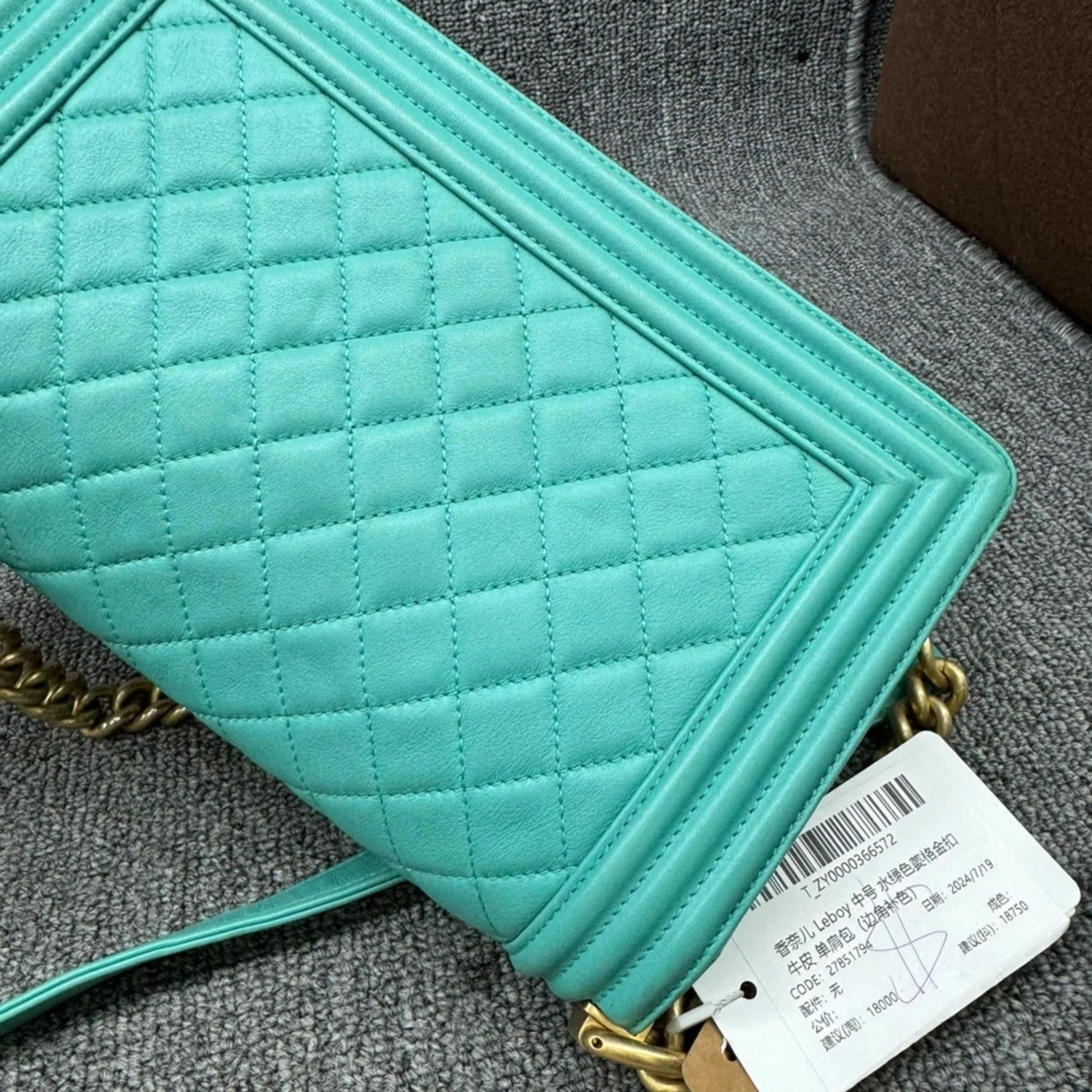 100%  Authentic CHANEL Boy Green Leather Shoulder Bag