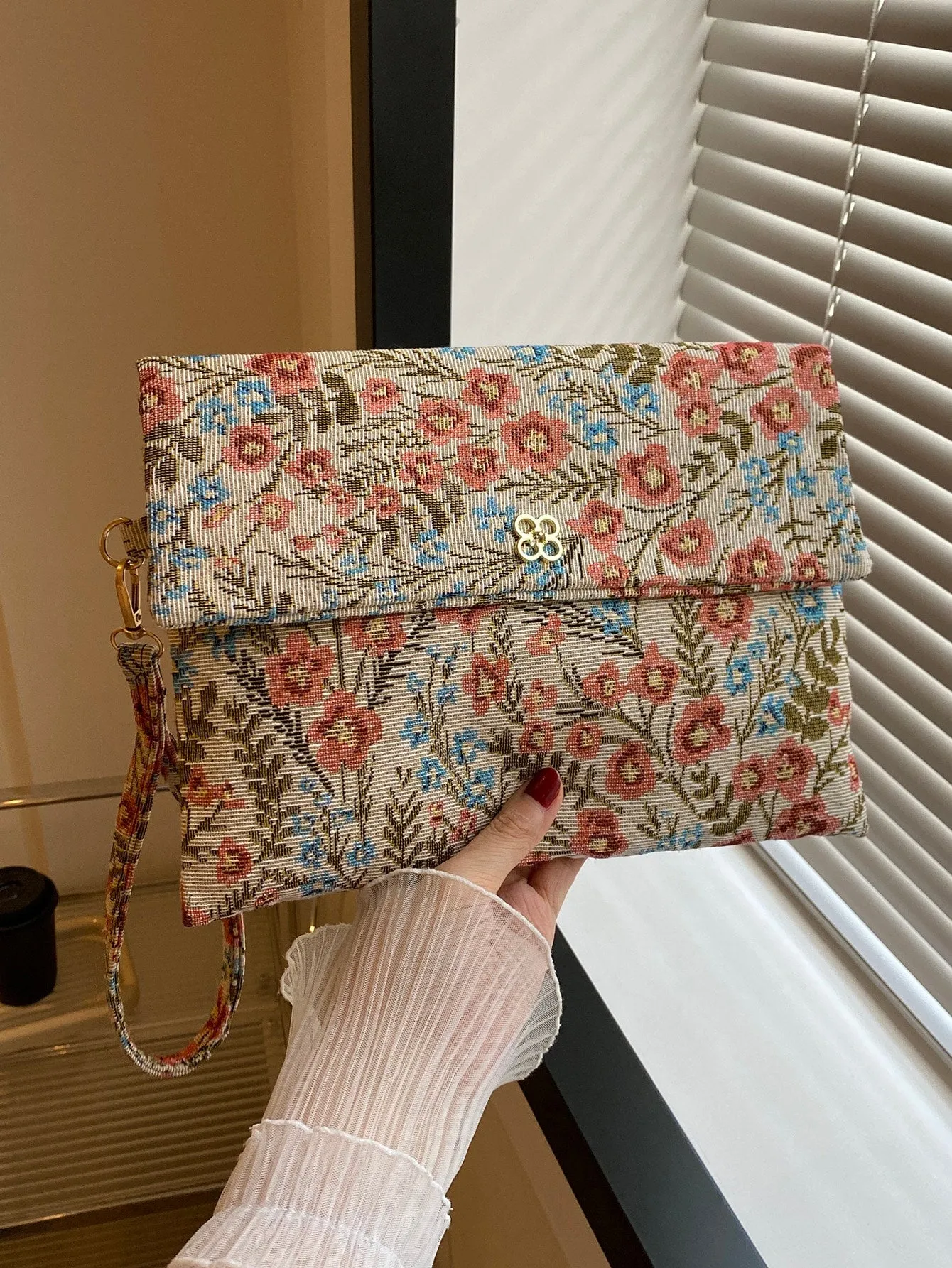 1pc Jacquard Embroidery Clutch Bag - Red- FD ⚡