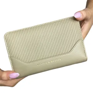 A76 Compact Wallet