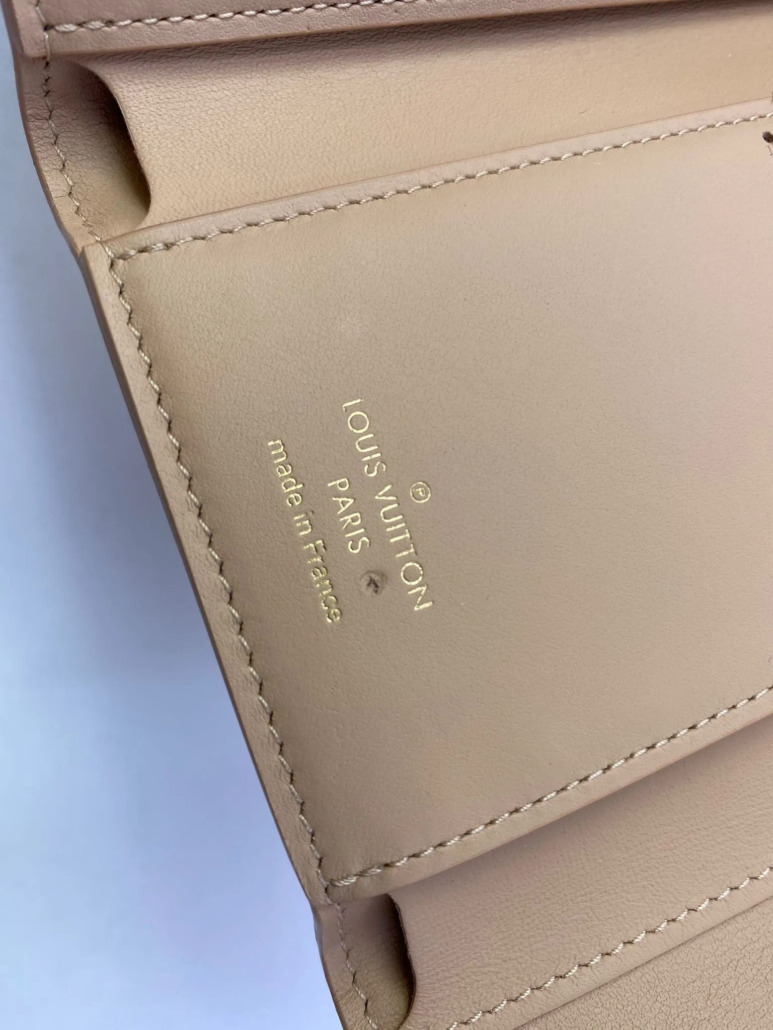 Capucines Compact Wallet