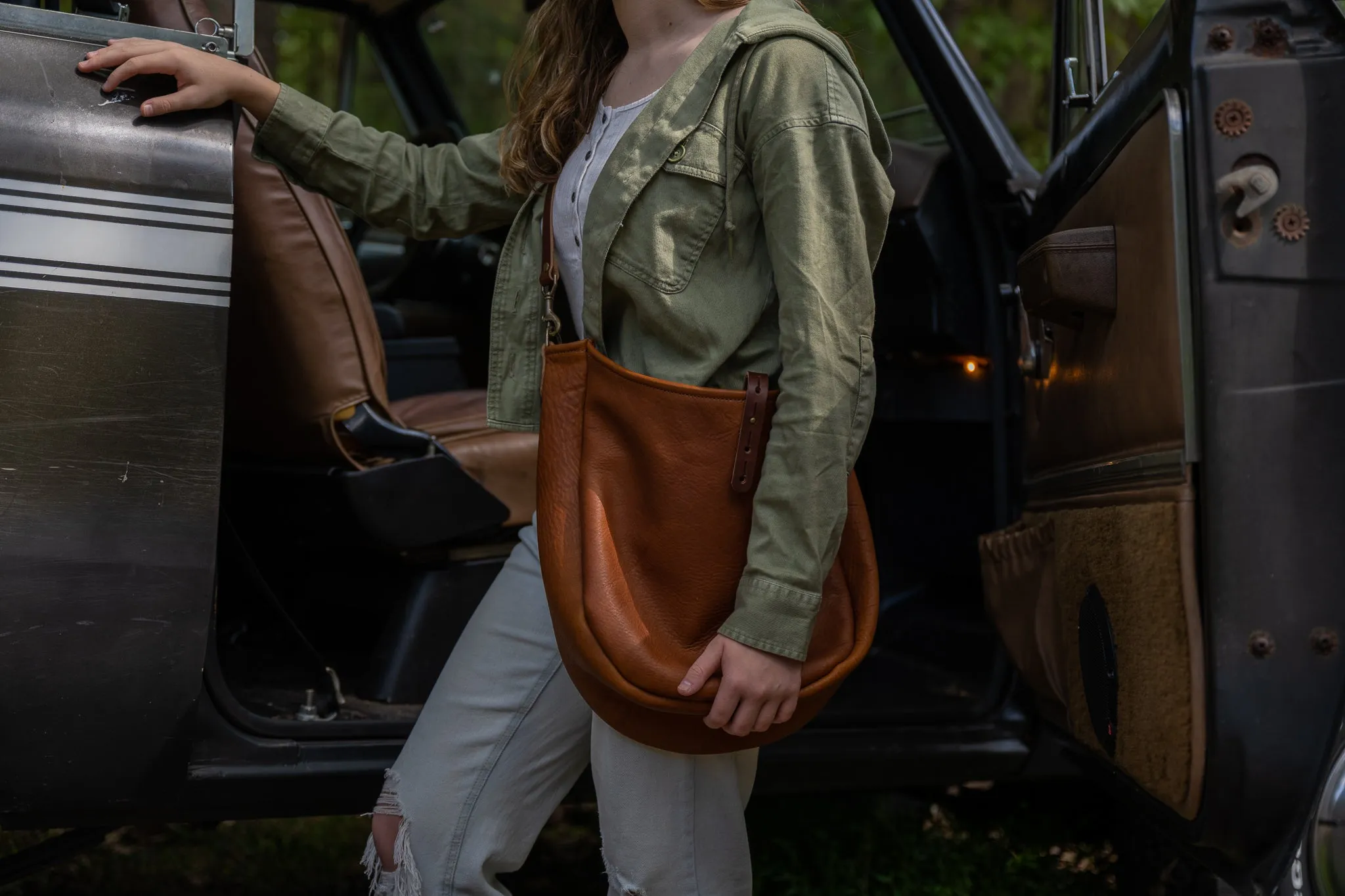 CELESTE LEATHER HOBO BAG - LARGE - HONEY