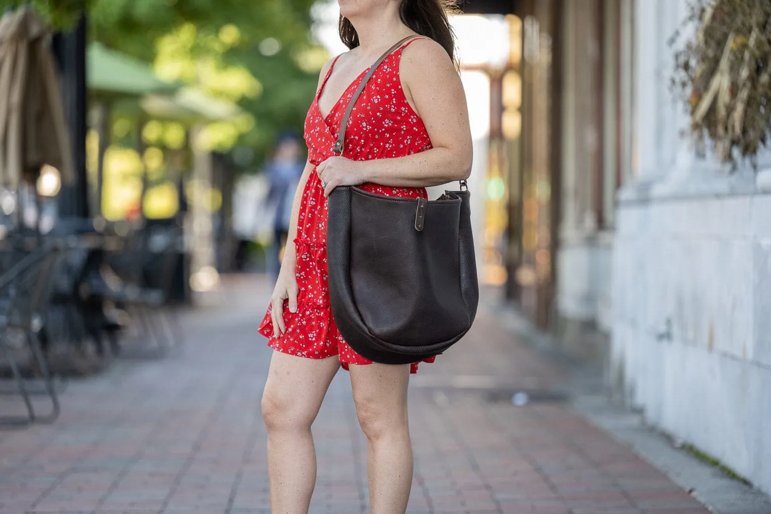 CELESTE LEATHER HOBO BAG - LARGE - MOCHA