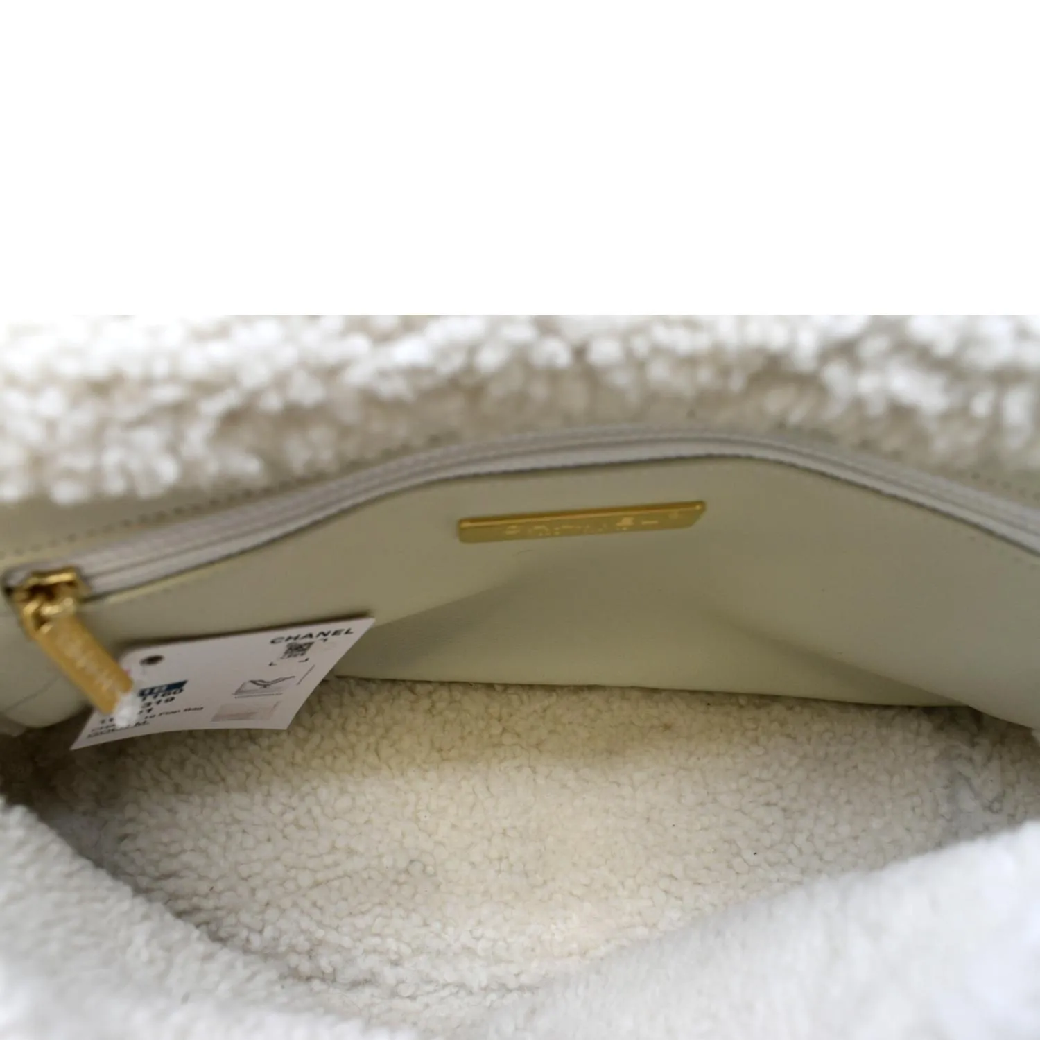 CHANEL 19 Flap Shearling Patent Leather Shoulder Bag White