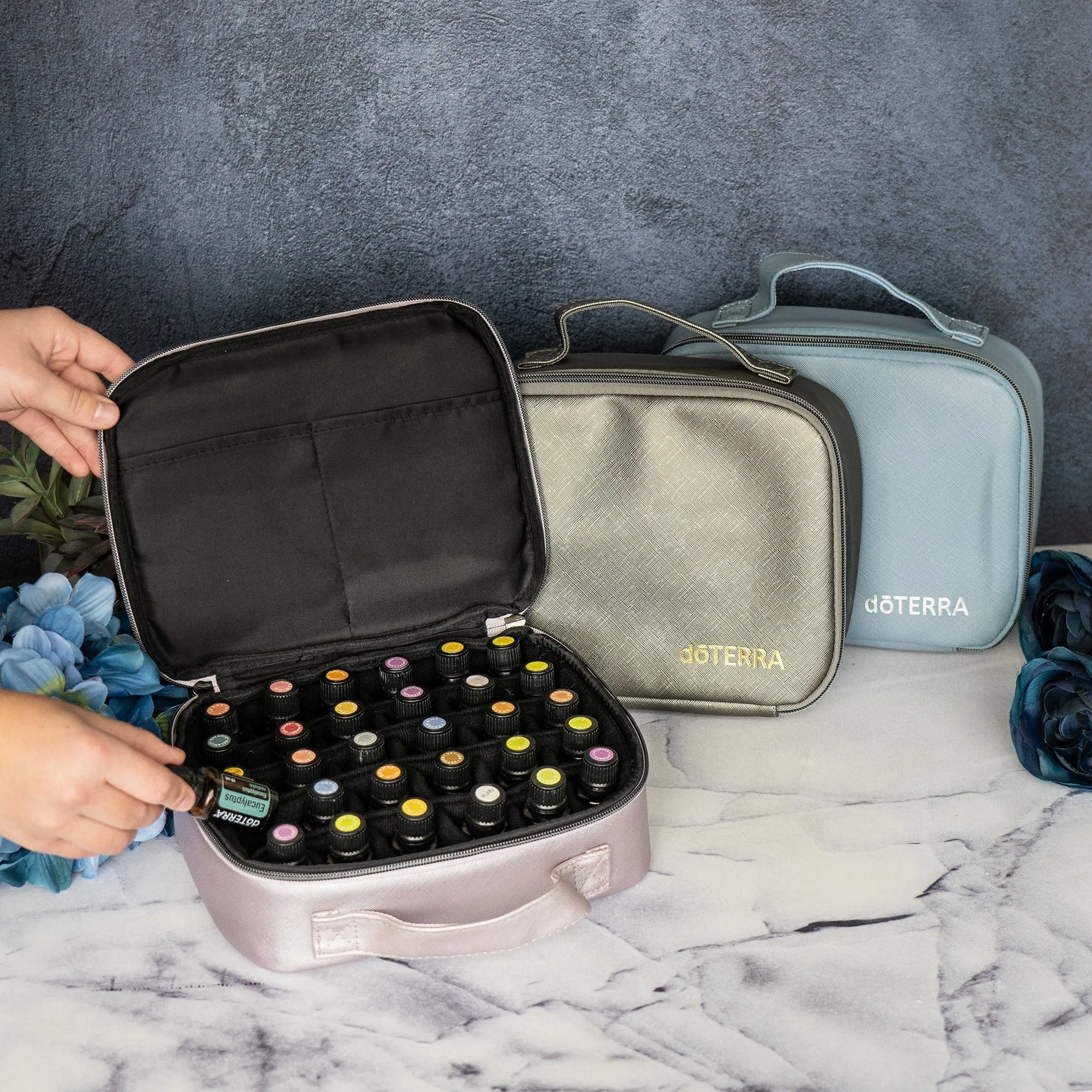 Chic Vegan Leather Medium Essential Oil Carrying Case