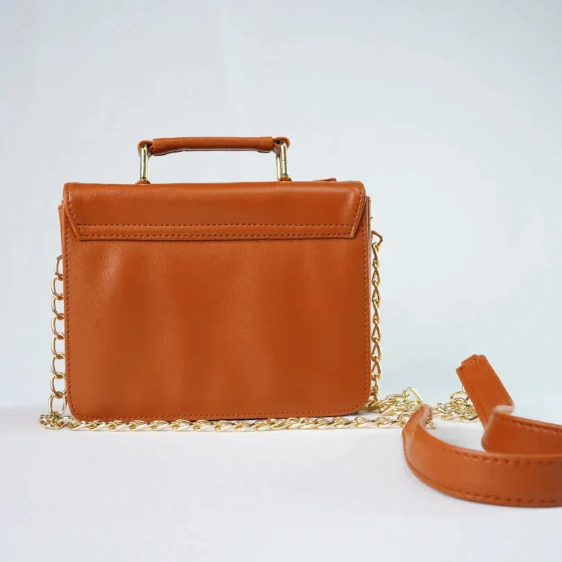 Customized Women's Leather bag (Buttoned) - Brown