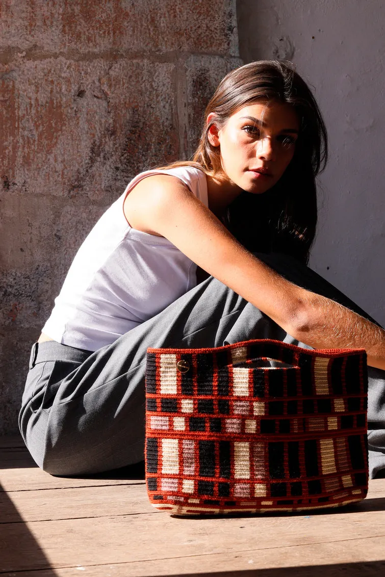 Evora Medium Clutch