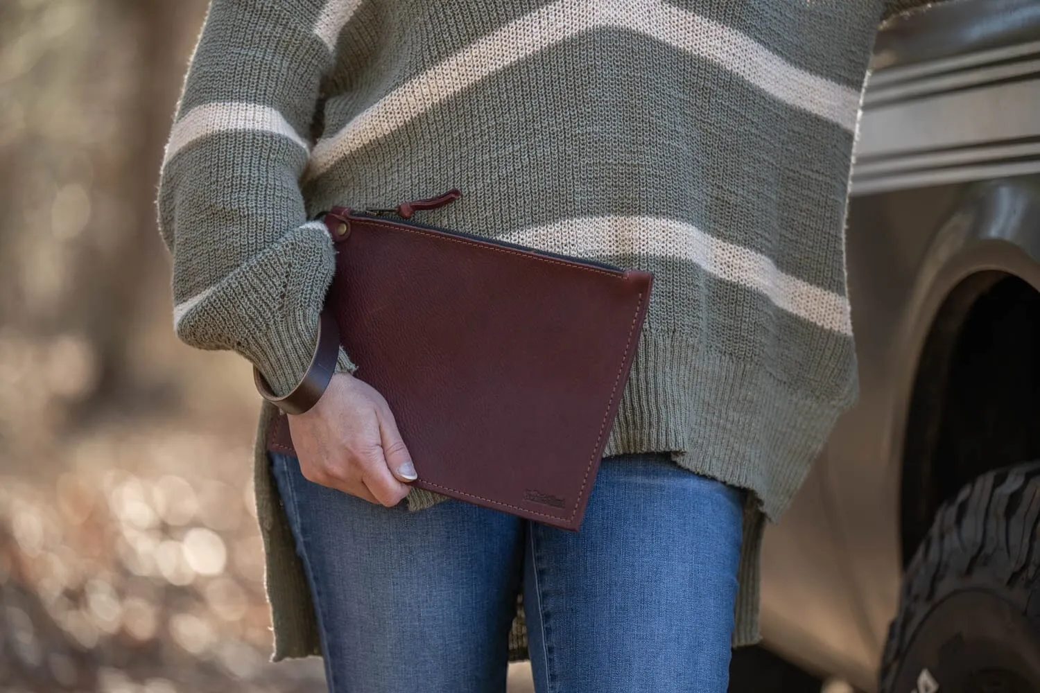 FELICITY ZIPPERED CLUTCH WITH WRISTLET LARGE - MERLOT