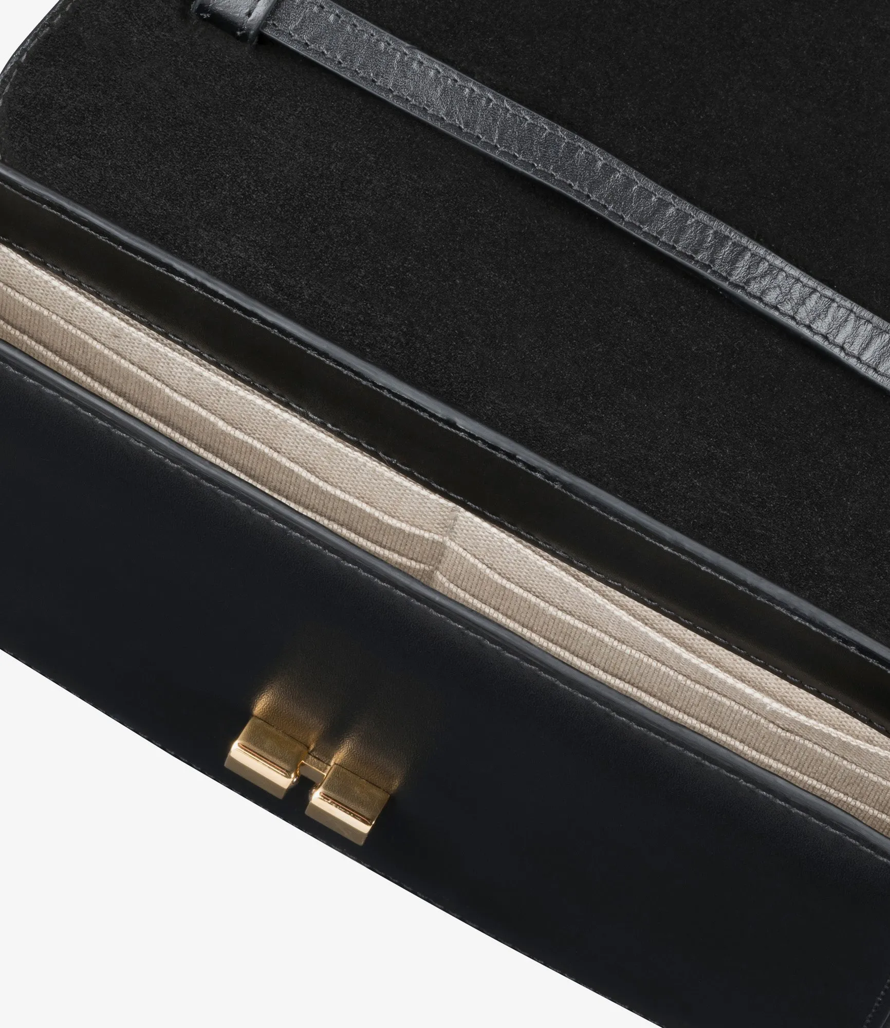 Grace chain clutch