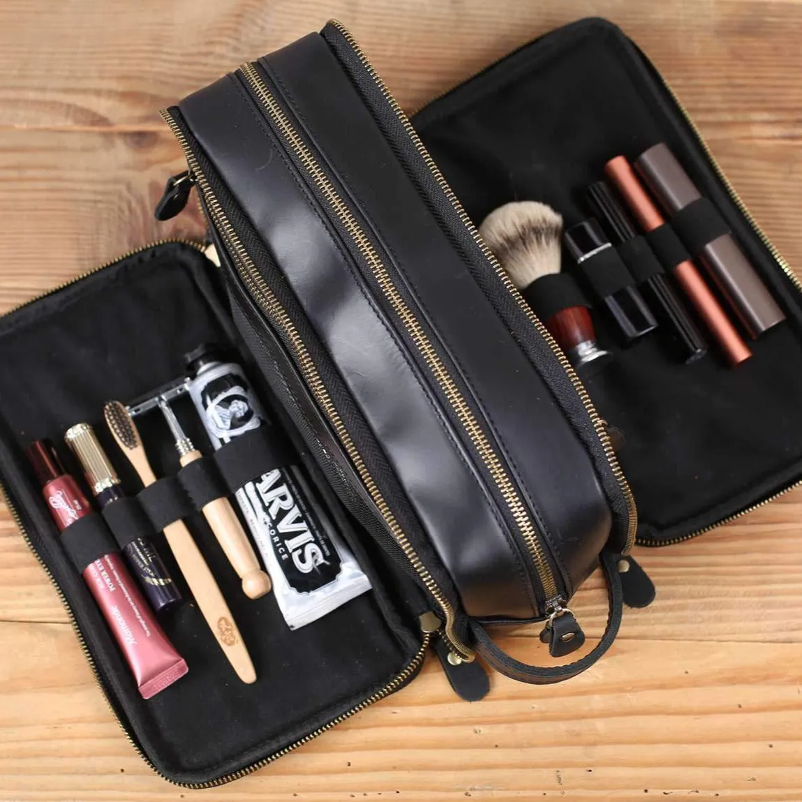 Groomsmen Gift Personalized Leather Toiletry Bag Waterproof Leather Dopp Kit Men's Shaving Kit, Christmas Gift