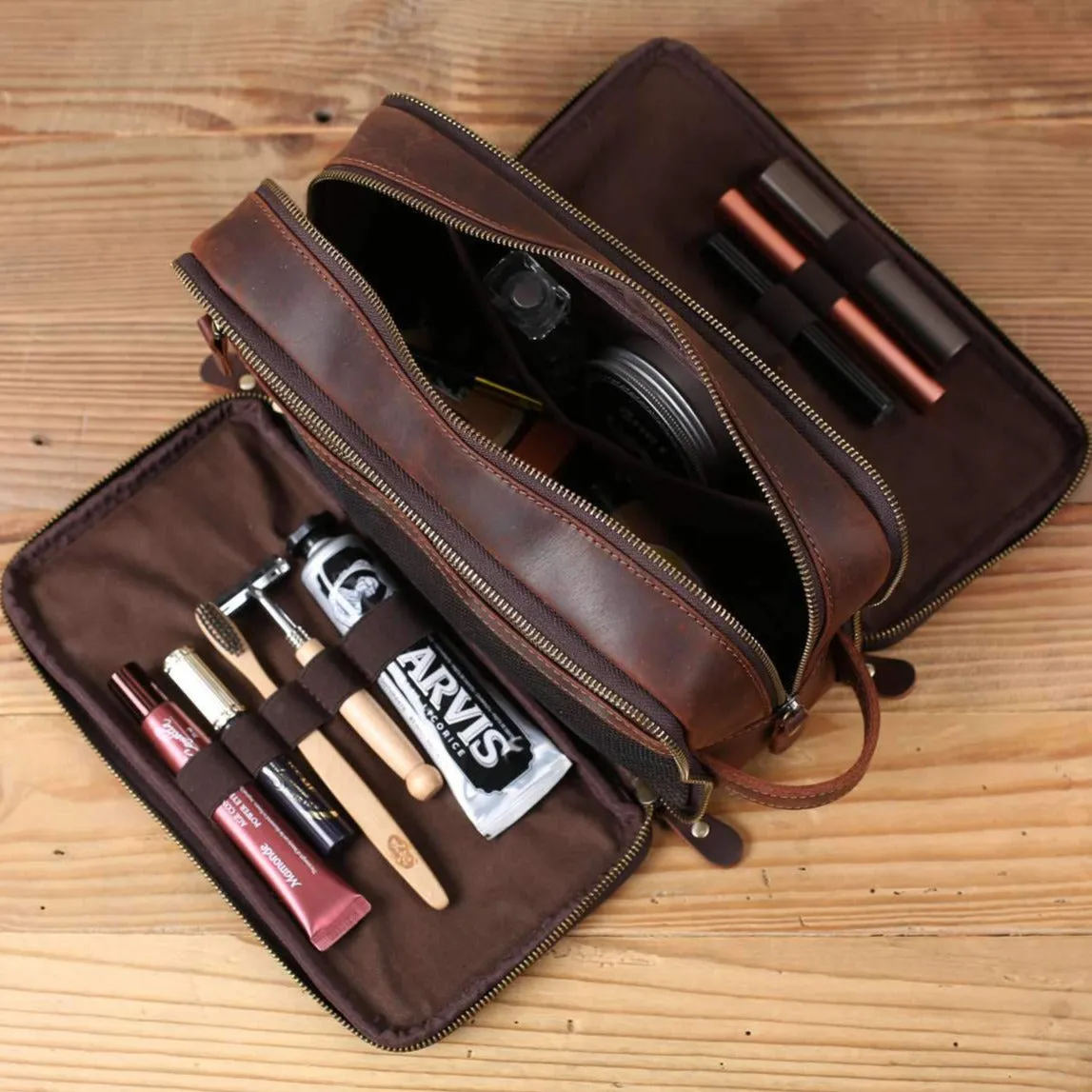 Groomsmen Gift Personalized Leather Toiletry Bag Waterproof Leather Dopp Kit Men's Shaving Kit, Christmas Gift