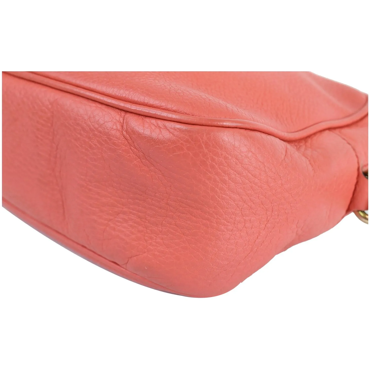 GUCCI Soho Disco Pebbled Leather Small Crossbody Bag Coral 308364 - 15% OFF