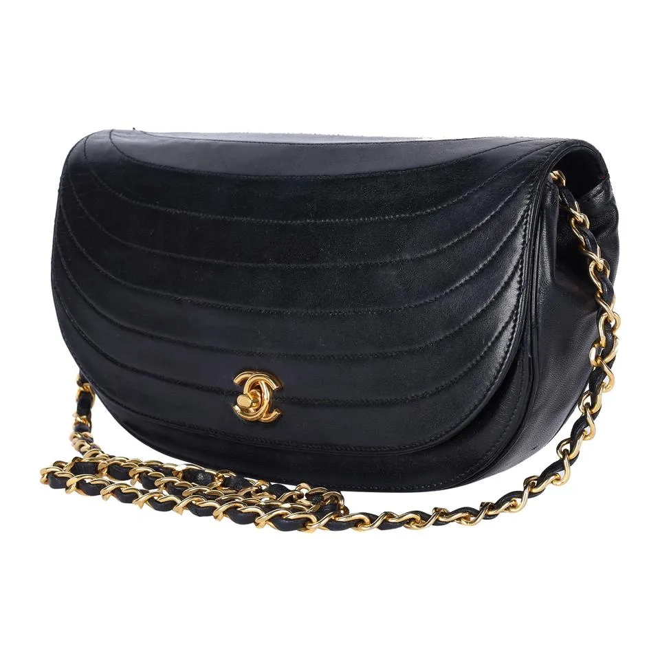 Half Moon Front Flap Leather Shoulder Bag Vintage Black