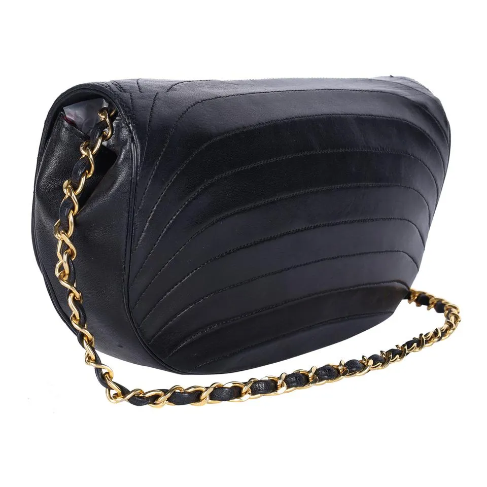 Half Moon Front Flap Leather Shoulder Bag Vintage Black