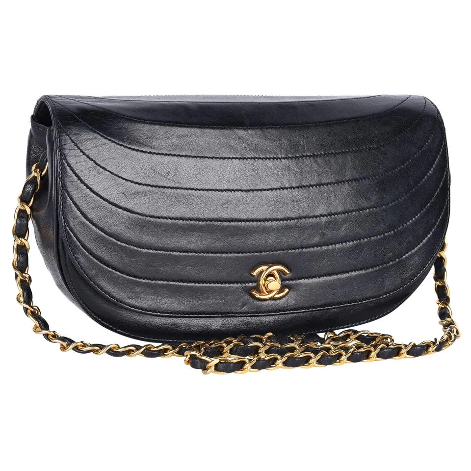 Half Moon Front Flap Leather Shoulder Bag Vintage Black