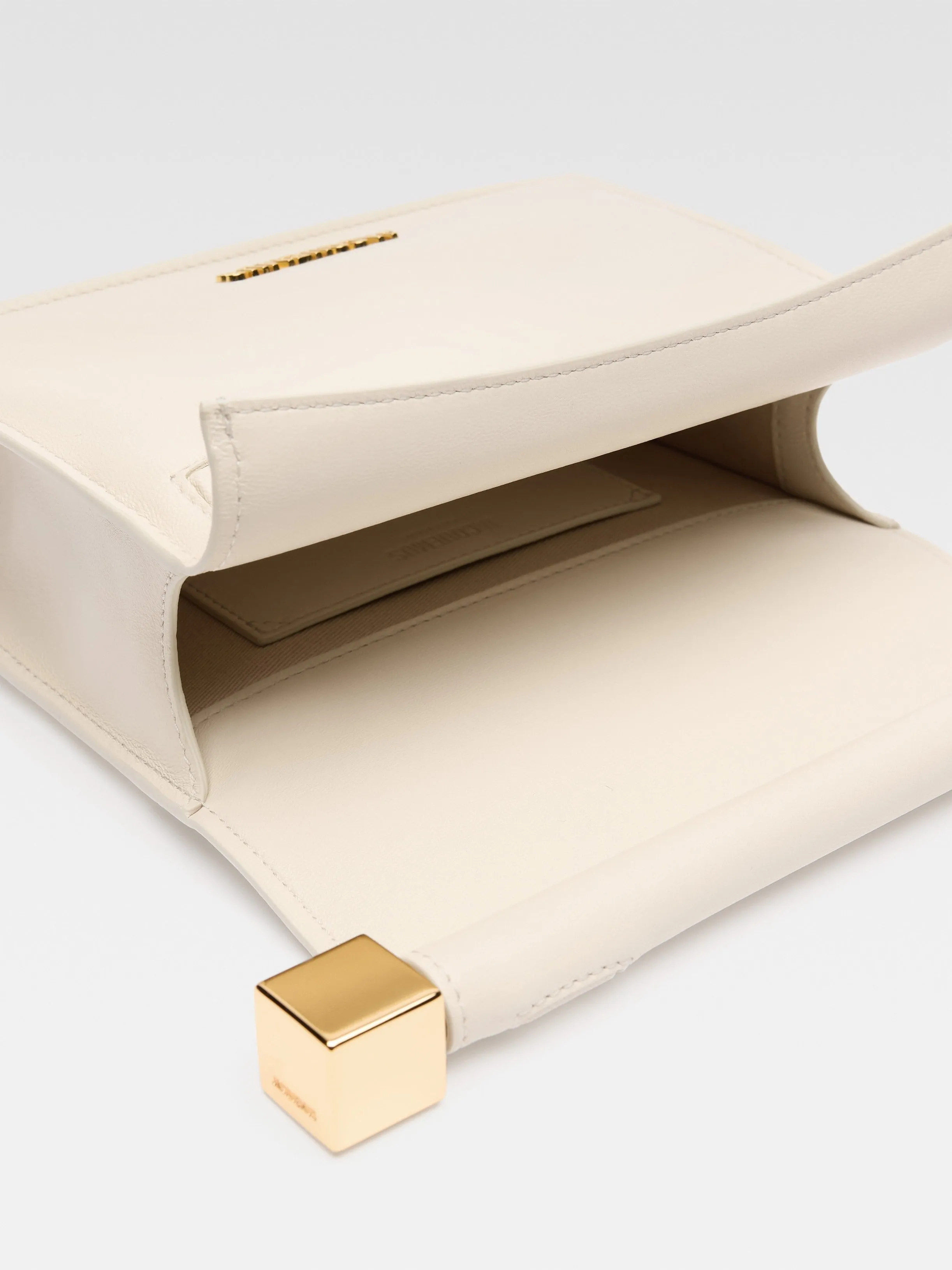 Jacquemus The Small Rond Carré Clutch in Light Ivory
