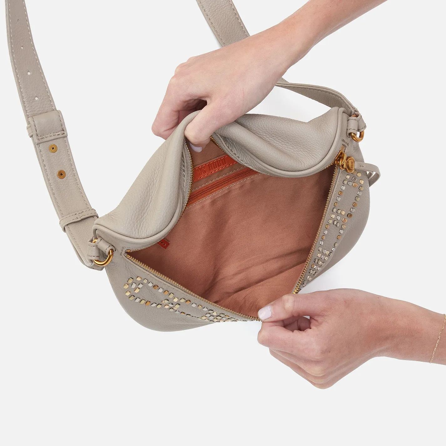 Juno Belt Bag In Pebbled Leather - Taupe