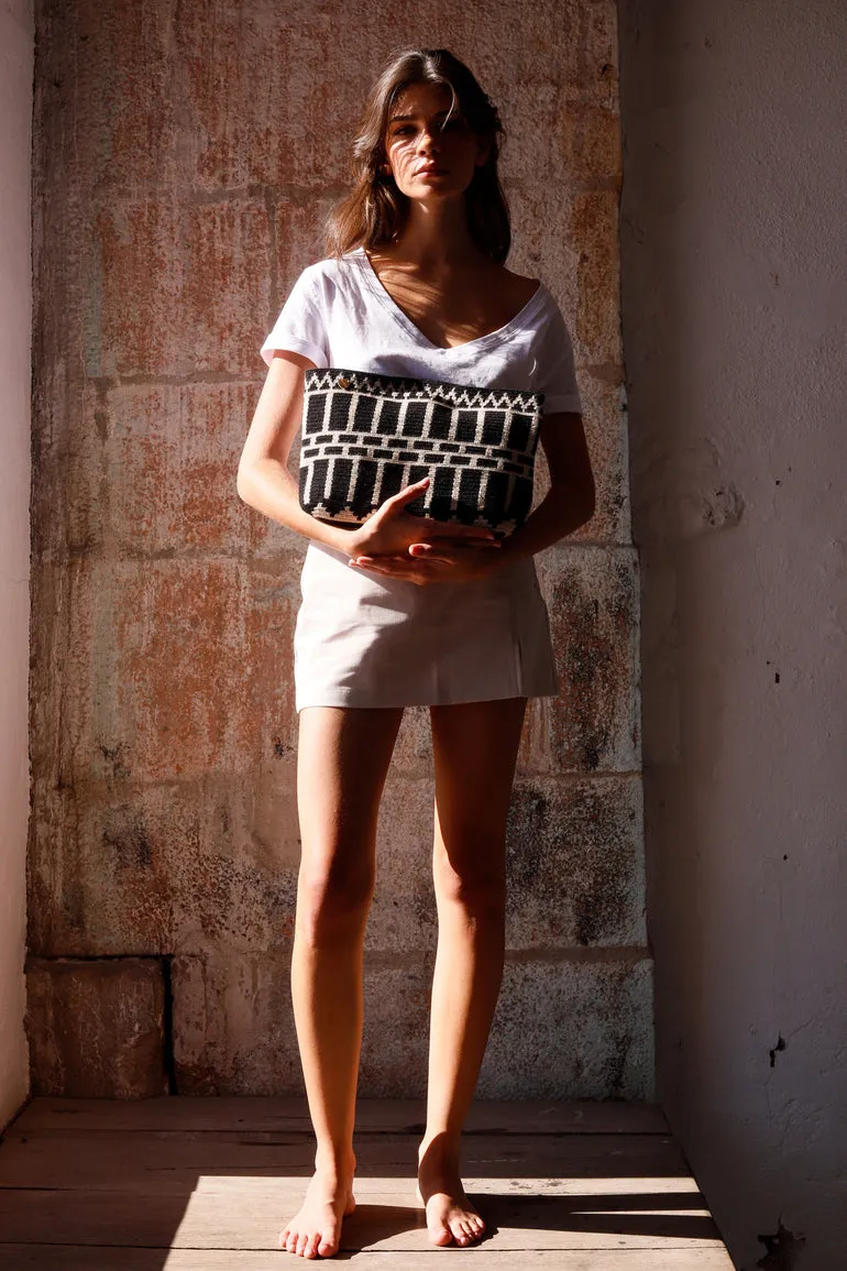 Lagos B Medium Clutch