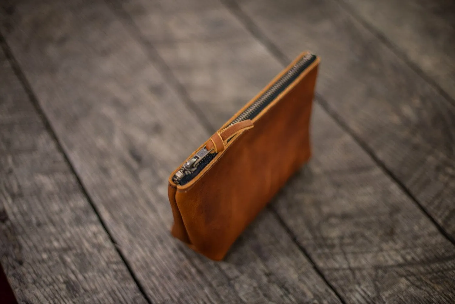 LEATHER TOP ZIPPERED POUCH - SMALL - NAVY