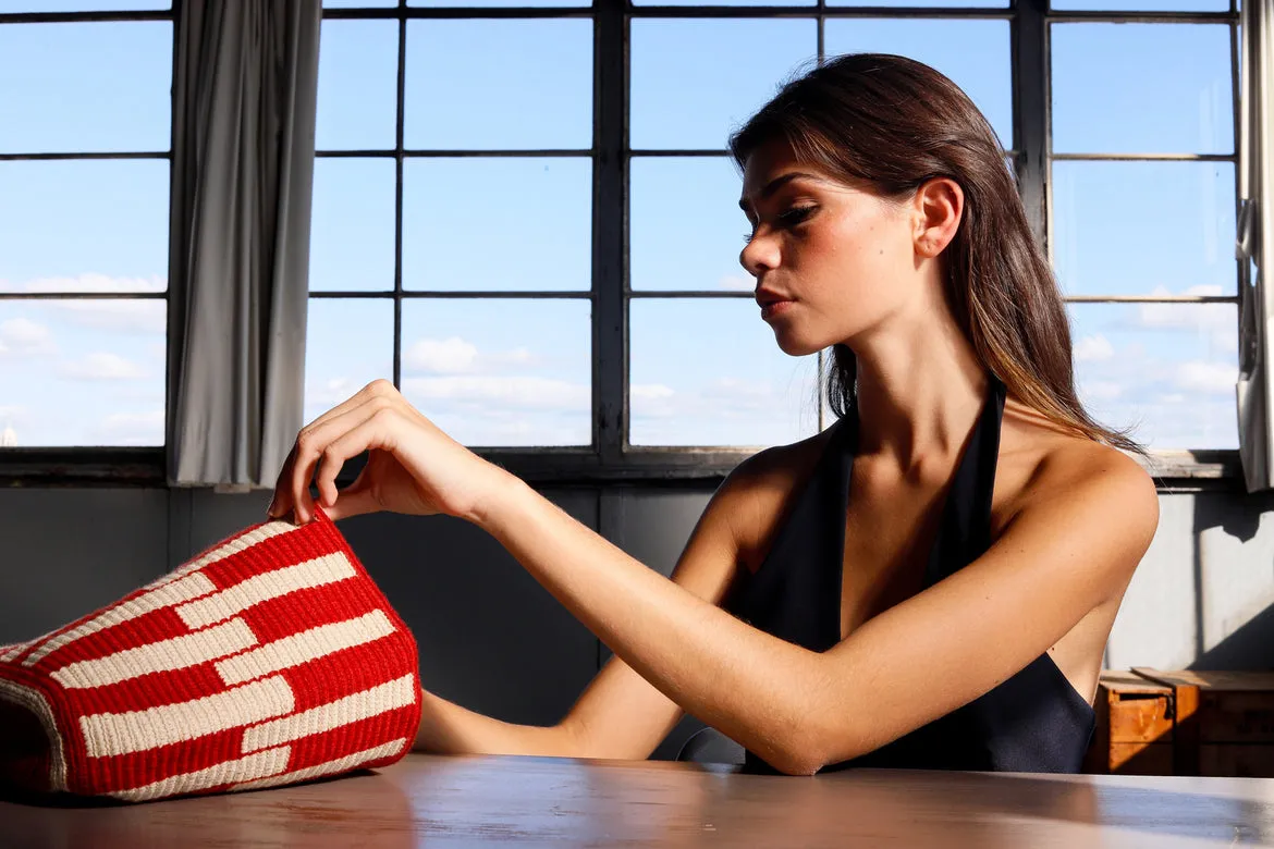 Lisboa O Medium Clutch