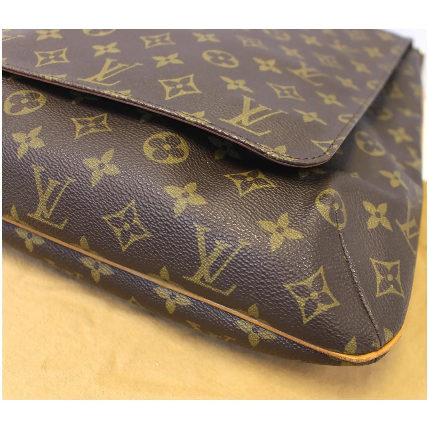 LOUIS VUITTON Musette Salsa GM Monogram Canvas Crossbody Bag