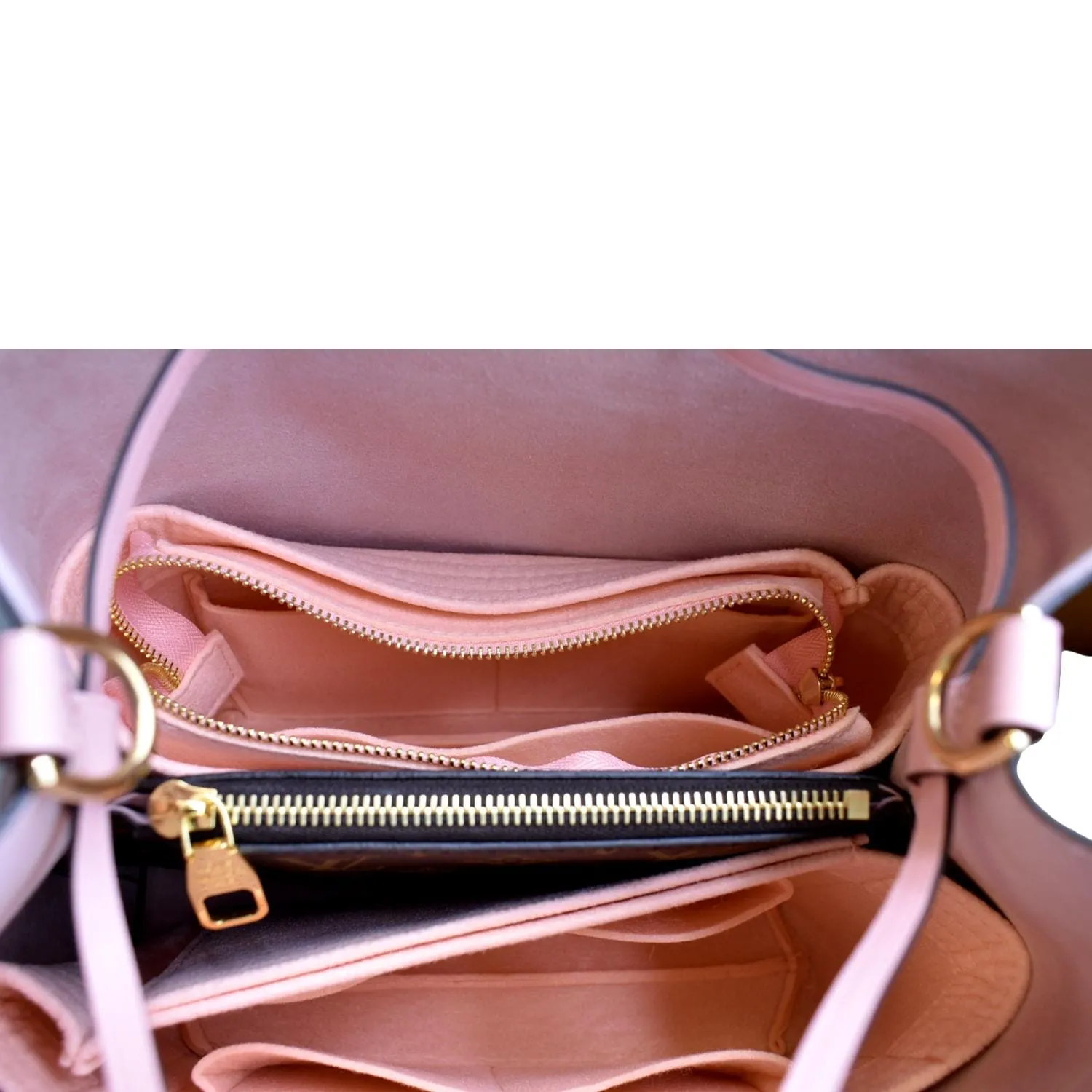 LOUIS VUITTON Neonoe MM Monogram Canvas Shoulder Bag Pink