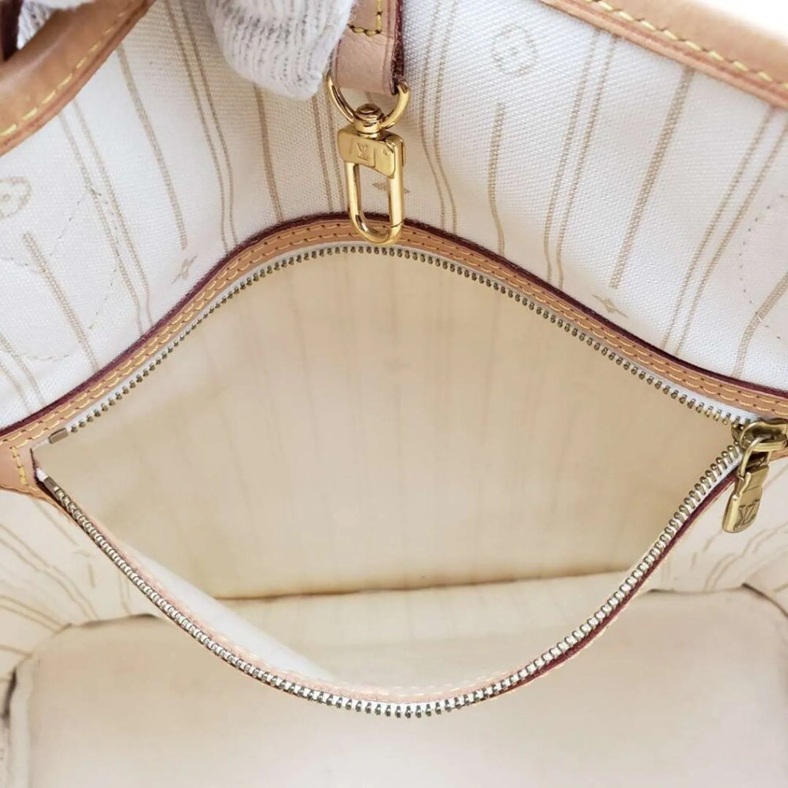 Louis Vuitton Neverfull MM White Damier Azur Canvas Shoulder Bag