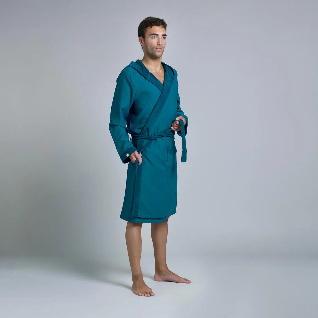 MEN'S COMPACT POOL BATHROBE