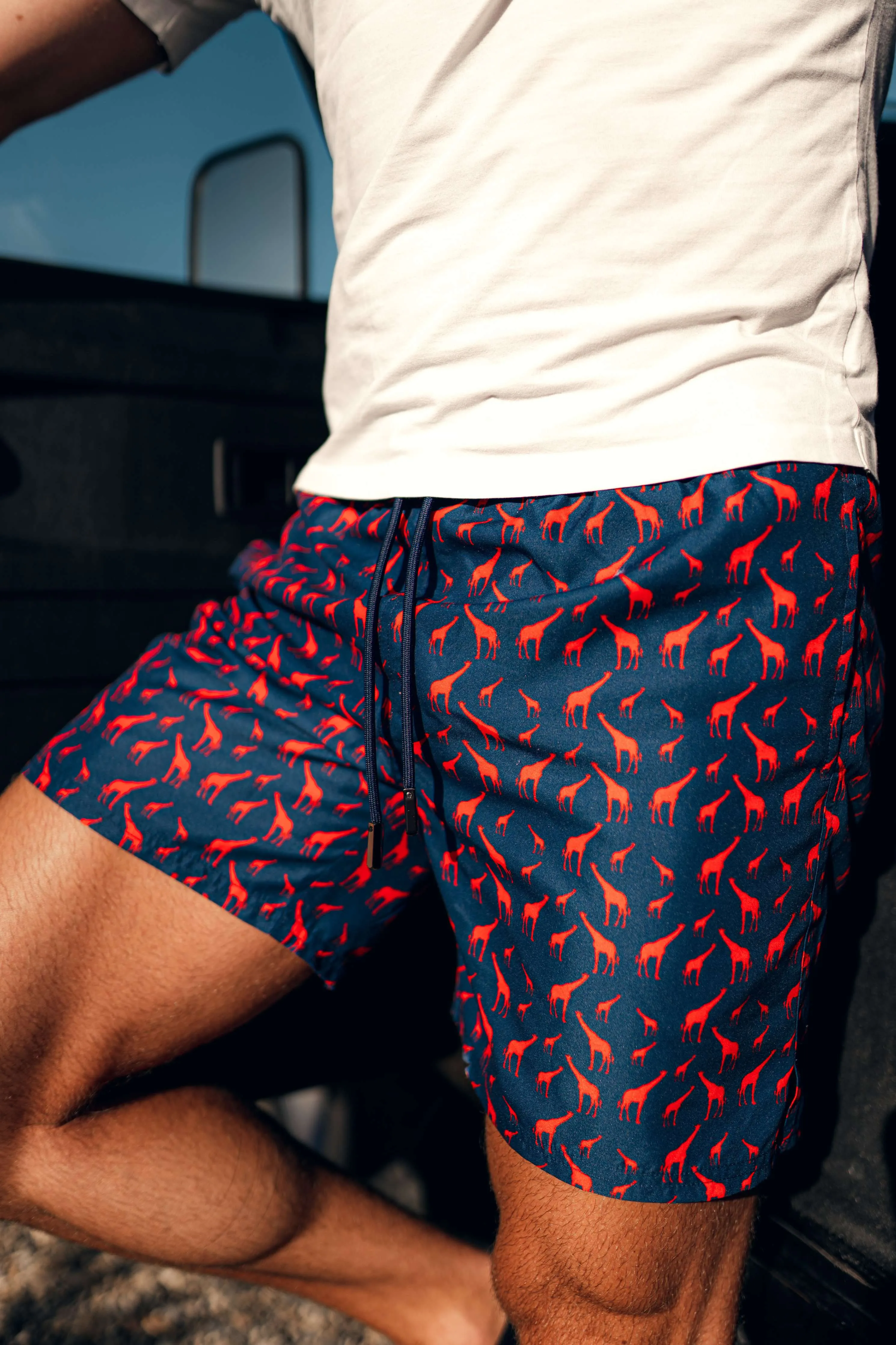 Navy Bold Giraffe