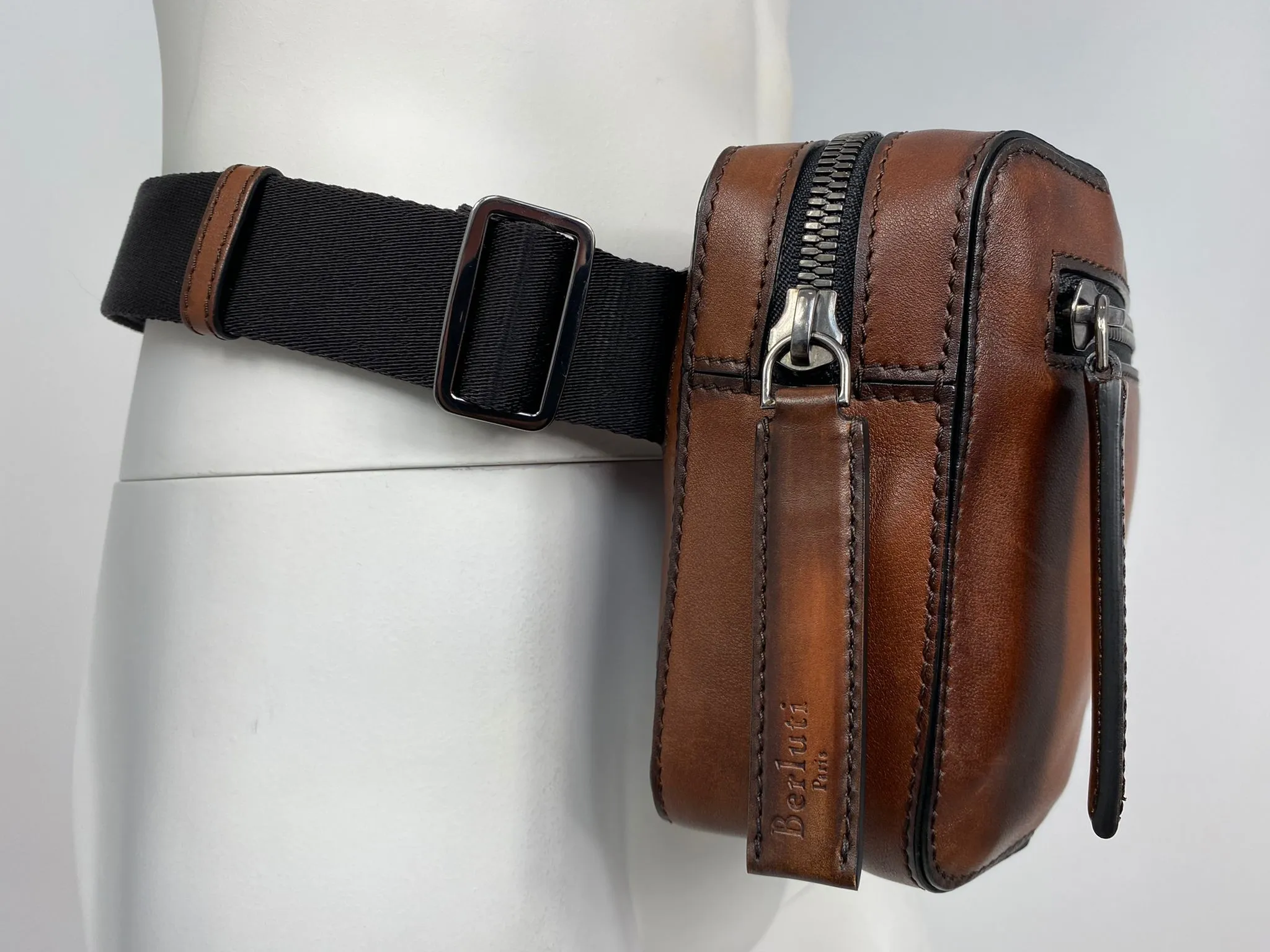 Pilote II Scritto Crossbody Bag
