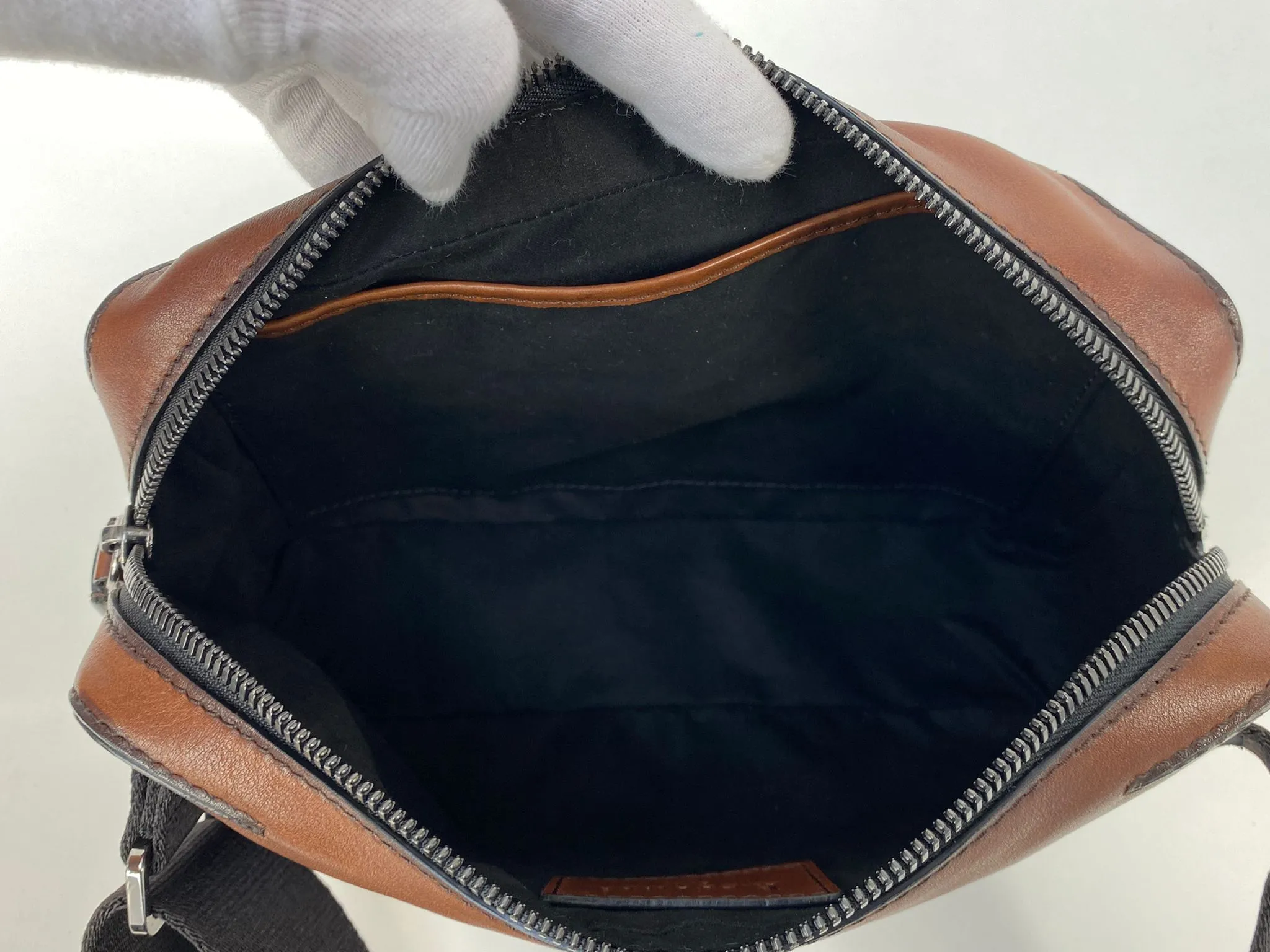 Pilote II Scritto Crossbody Bag