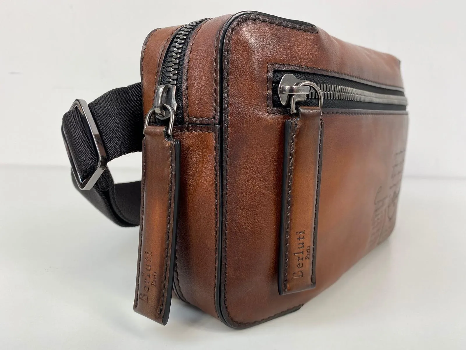 Pilote II Scritto Crossbody Bag