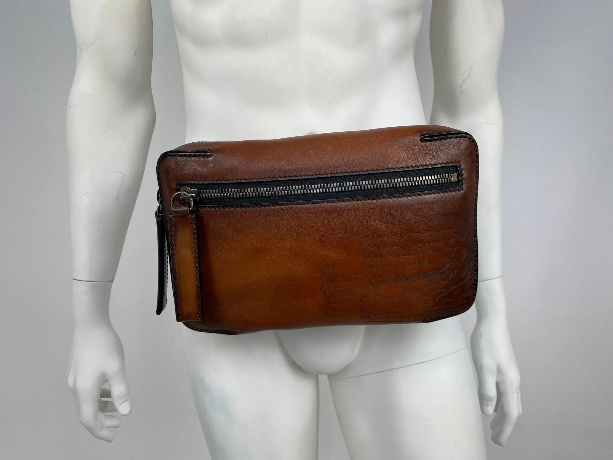 Pilote II Scritto Crossbody Bag