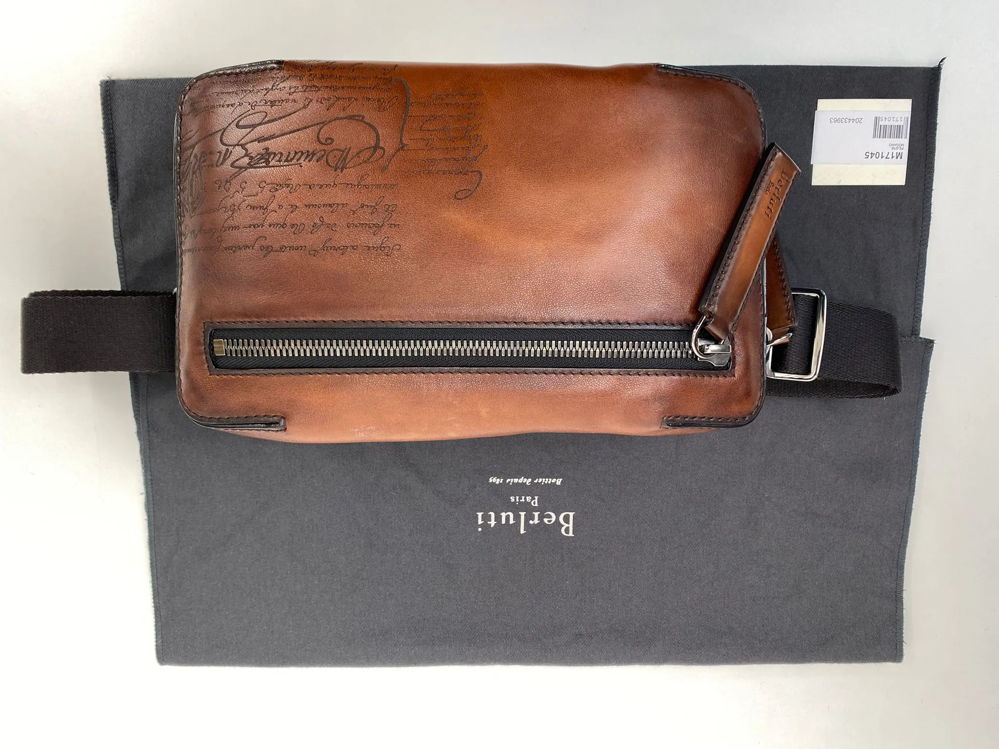 Pilote II Scritto Crossbody Bag