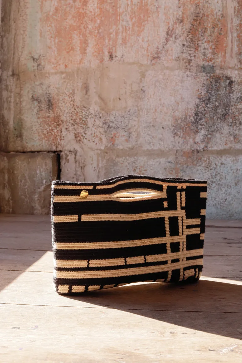 Porto Medium Clutch