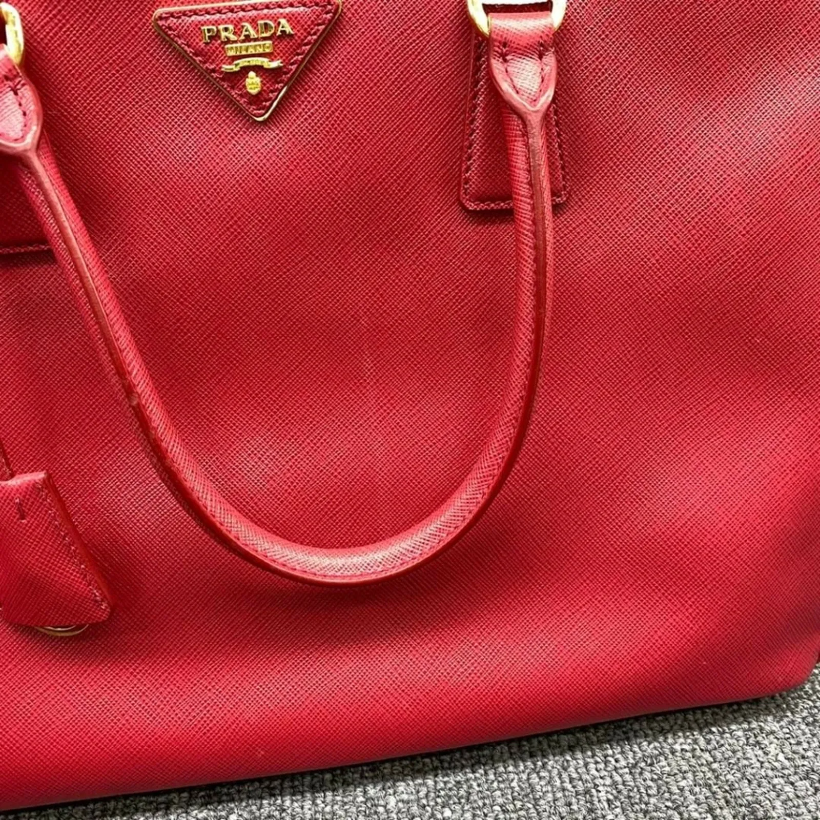 Prada Galleria Leather Shoulder Bag