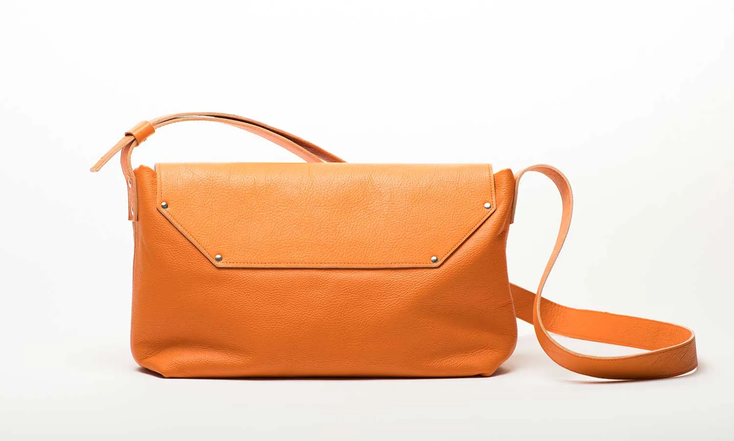 "Urban Chic" medium shoulder bag