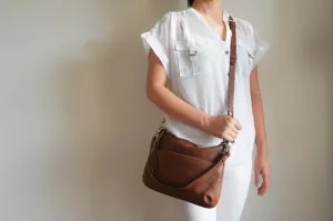 Small Cross body Leather Purse in Cognac Brown