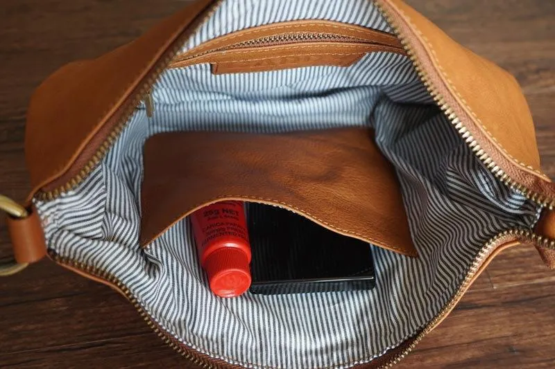 Small Cross body Leather Purse in Cognac Brown