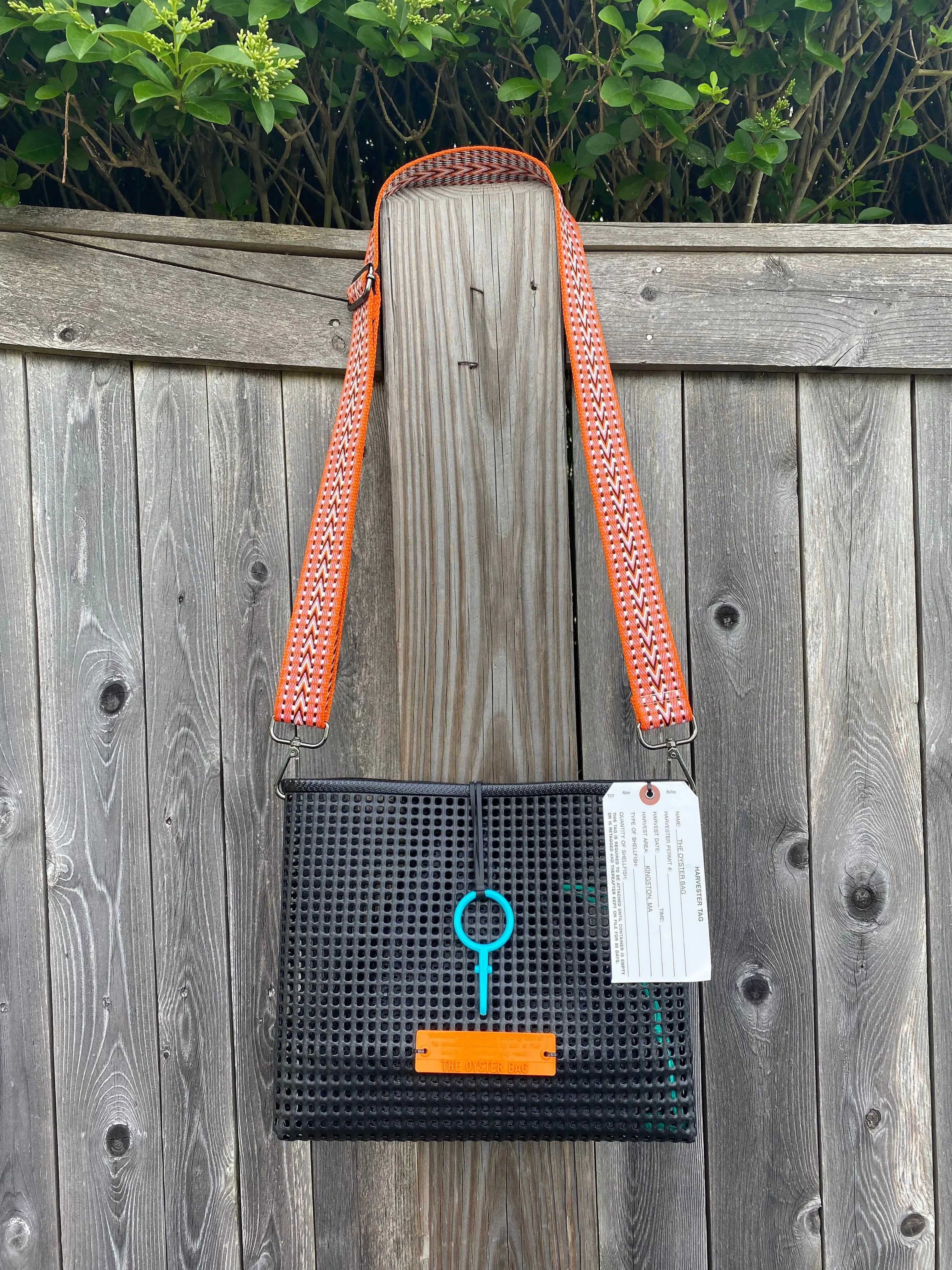 THE CROSSBODY - AUNT DOTTY