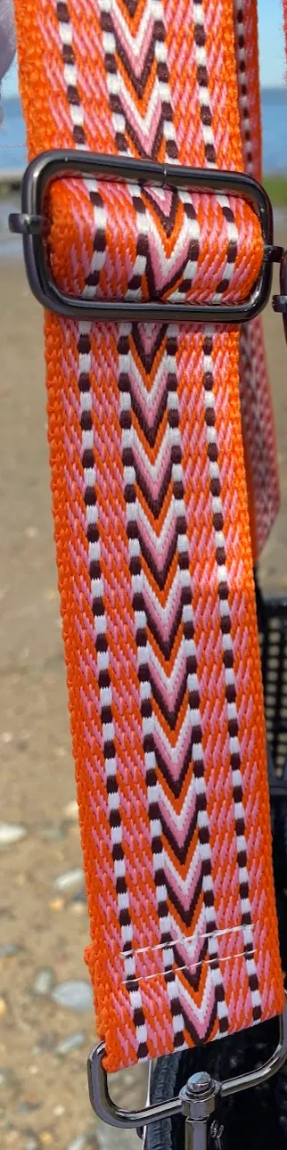 THE CROSSBODY - AUNT DOTTY