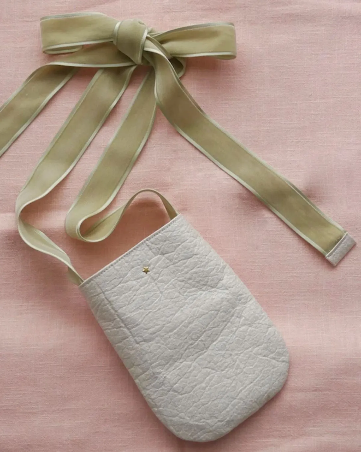 Velvet ribbon mini bag / Pearl